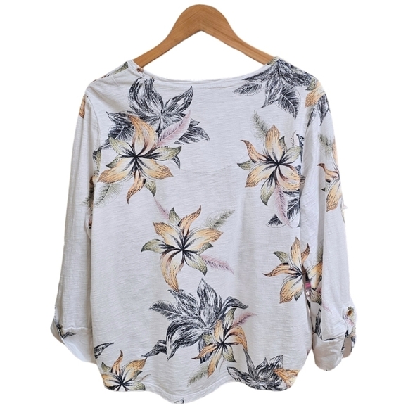 Chico's Cotton Blend Slub Floral Utility Sleeve Button Tee Size Large Tropical - Picture 5 of 12